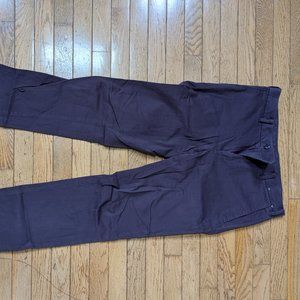 Uniqlo Burgundy, slim-fit chino, 30/34